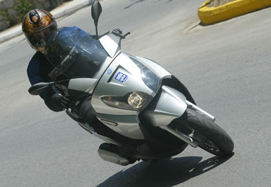 Ο μεσαίος...αδερφός! Ο μεσαίος...αδερφός!