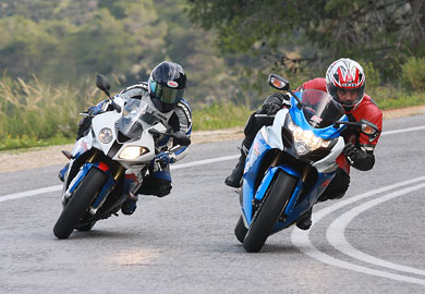 Suzuki GSX-R 1000 vs BMW S 1000 RR 