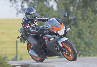 Αποστολή: ΙΣΠΑΝΙΑ, Honda CBR 125R
