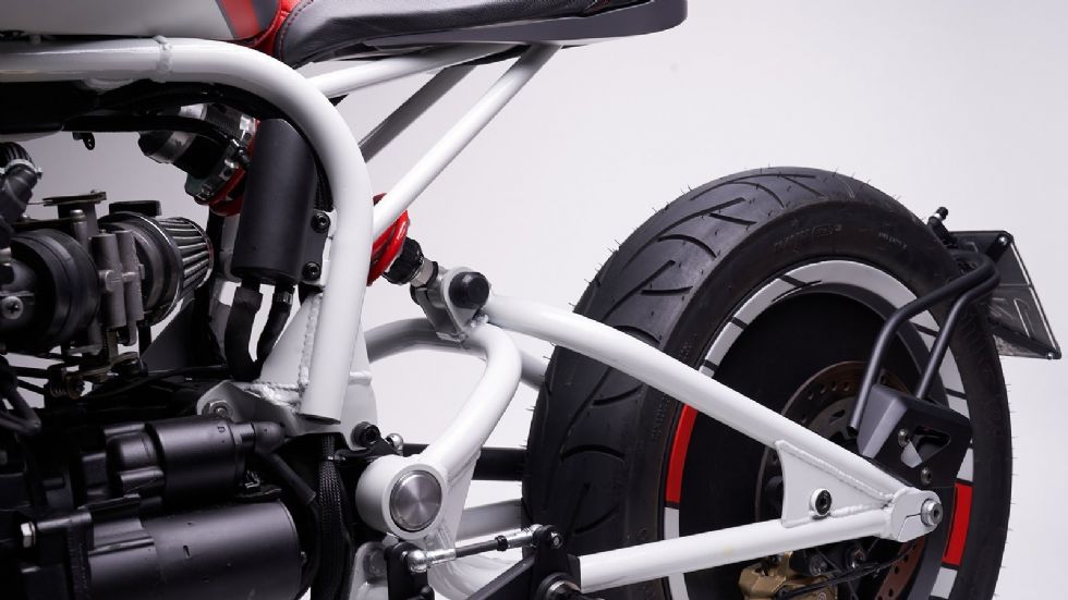 Μoto Guzzi Breva: Η πιο «βαρετή» μοτοσυκλέτα της Moto Guzzi μεταμορφώθηκε