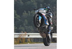bmw s  -    .        ,           .   ;   S 1000 RR       ,    ,  : Why so serious?.  
