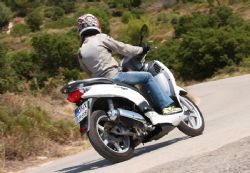 peugeot lxr , peugeot lxr 200i - �� �� LXR, � Peugeot ����������� ��� ���������� ��� scooter ��� �� �������� ������� ��� ����������� ���� ��� ���� ���������� ����������� ��������� – �����. ����� �������� ��� �������� �� ���� ��������� ��� � ��������� ��� 16 ����� ��� ������� ���� ����� ��������� ��� ��� ���������� ���������.  ������� ��� �����������, �� ������������ ����� ���� ���������� ��� ����������� ��� �����������.