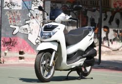 peugeot lxr , peugeot lxr 200i - �� �� LXR, � Peugeot ����������� ��� ���������� ��� scooter ��� �� �������� ������� ��� ����������� ���� ��� ���� ���������� ����������� ��������� – �����. ����� �������� ��� �������� �� ���� ��������� ��� � ��������� ��� 16 ����� ��� ������� ���� ����� ��������� ��� ��� ���������� ���������.  ��� ������ ���� ��������� ��� ��������������� ���� ���� �������� ��� �� ������� ��� ������������ ������ ��� �� scooter ��� Peugeot.